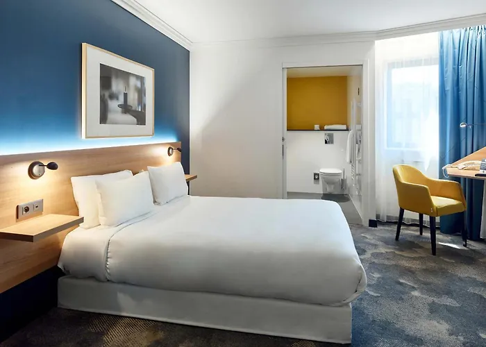 Hotel 17 Batignolles 3*