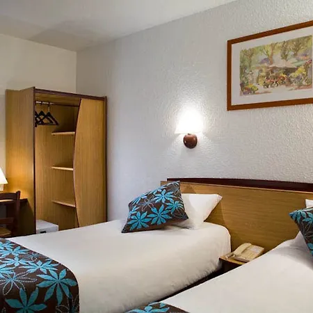 17 Batignolles Hotel