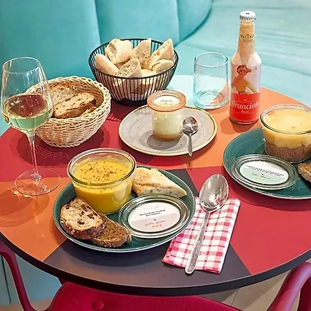 فندق 17 Batignolles 3*
