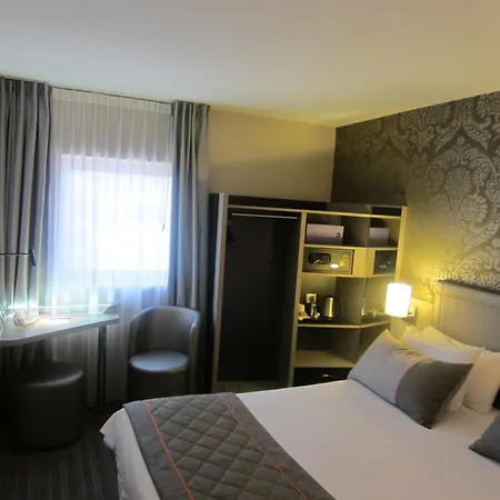 17 Batignolles 3* פריז