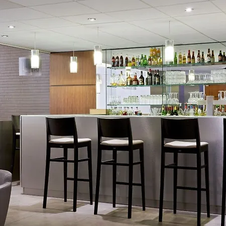 Hotel 17 Batignolles