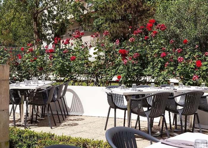 17 Batignolles 3* Париж