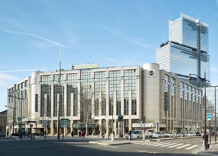 Отель 17 Batignolles 3*