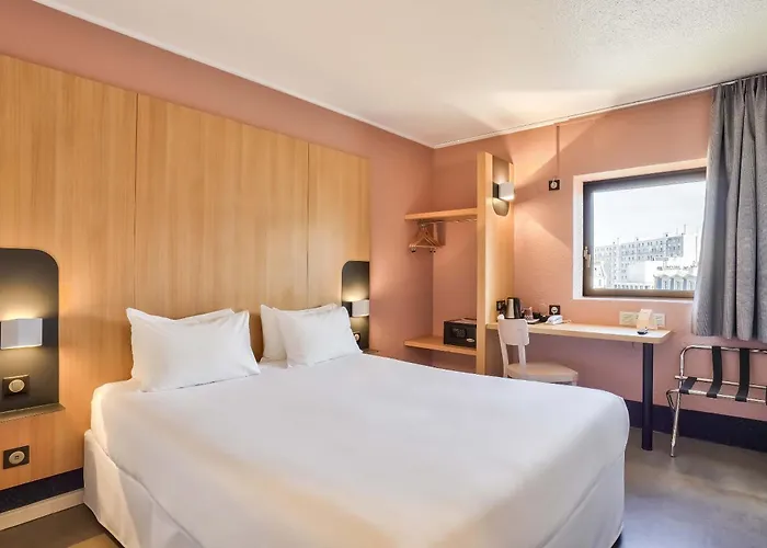 17 Batignolles فندق 3*