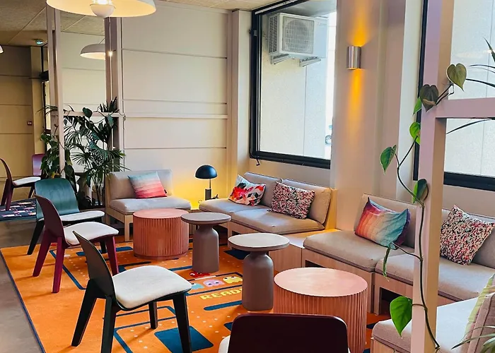 17 Batignolles Отель