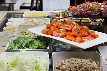 17 Batignolles 3* Париж