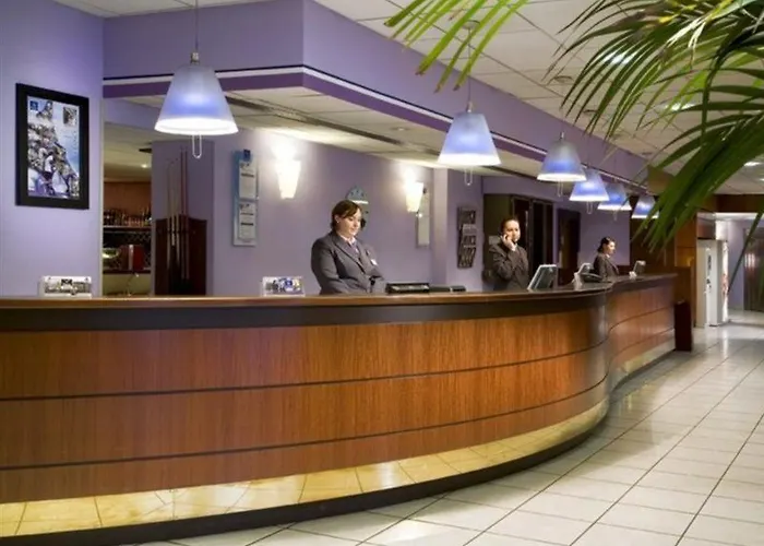 Отель 17 Batignolles 3*