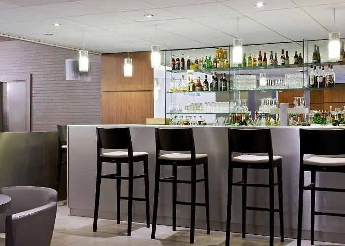 Отель 17 Batignolles