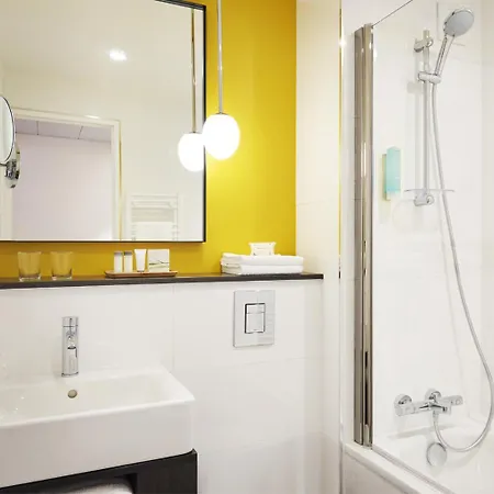 Hotel 17 Batignolles 3*