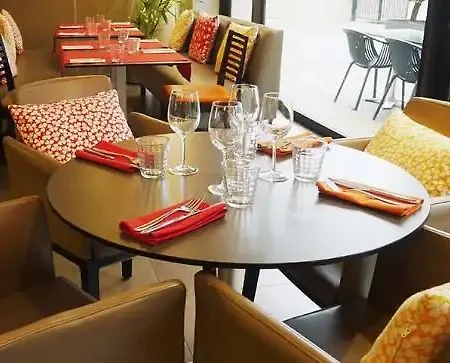Hotell 17 Batignolles