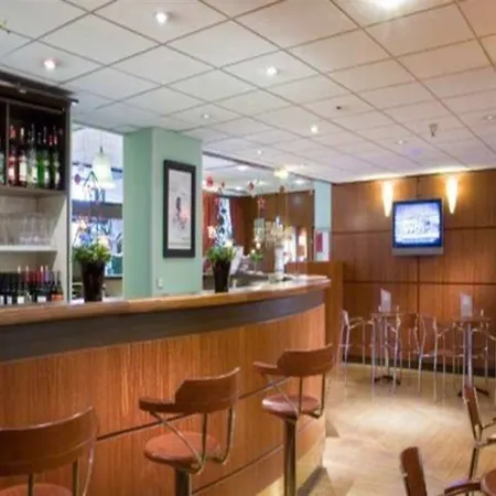 Hotell 17 Batignolles