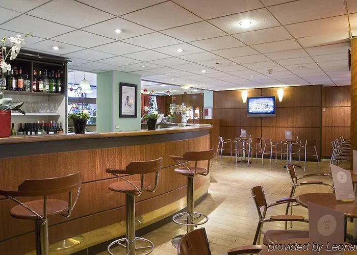 17 Batignolles Hotel